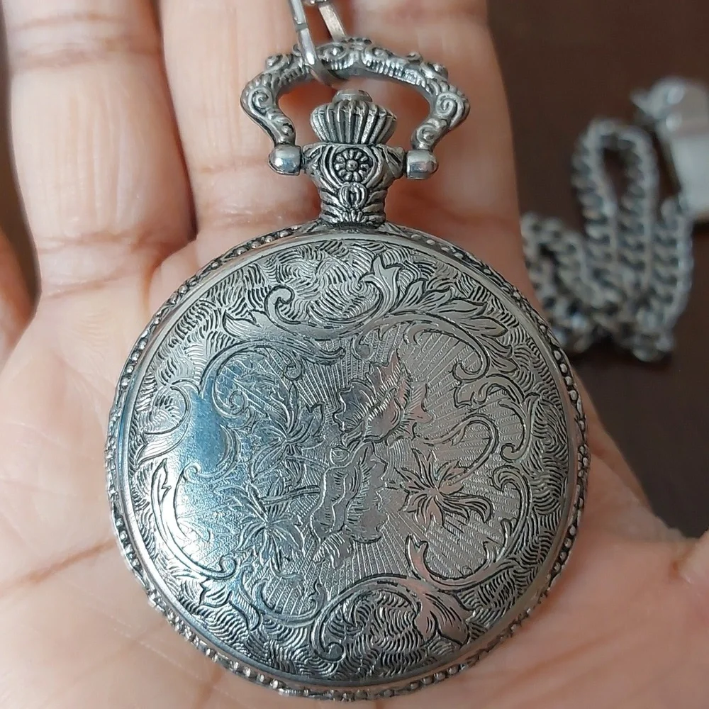 Vintage WATCH IT Big Truck Hunter Forest Pointer Quartz Pocket Watch Japan Movt